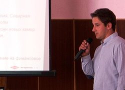 Із доповіддю про виробництво яблук у світі - Кшиштоф Вожняк (Агрофреш, Польща)